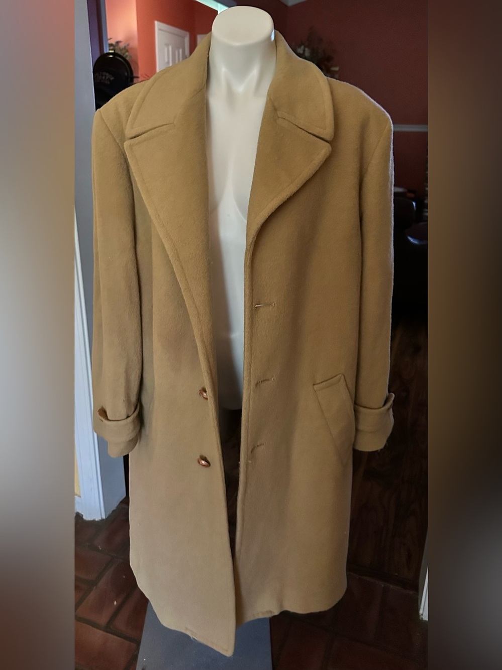 Vintage Botany 500 Men's Beige Wool Overcoat Size
44 Regular